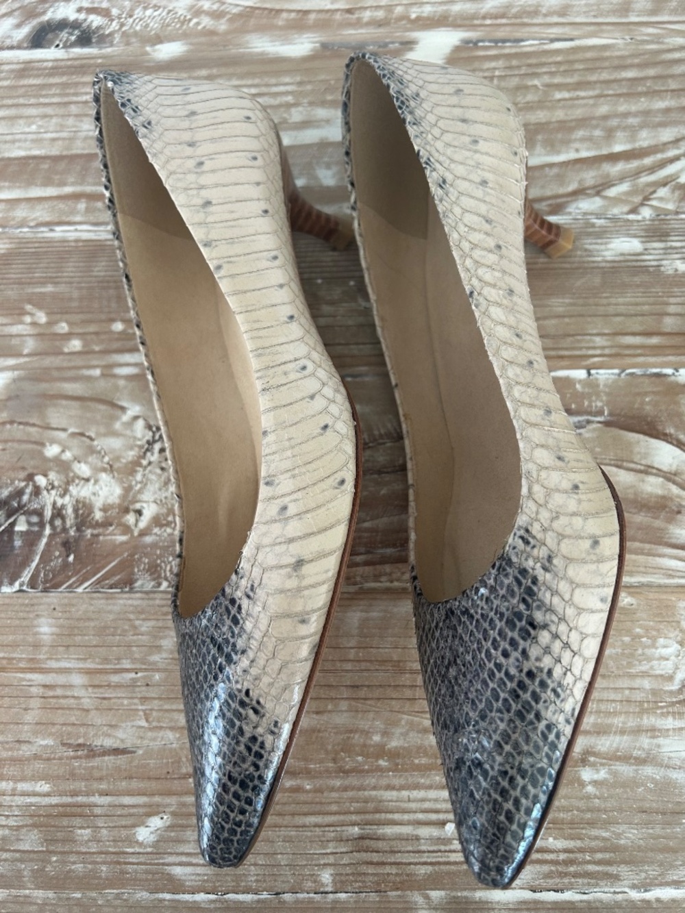 NWOB Stuart Wetizman Poco Snake Print Leather Kitten Heel in Grey & Cream Sz 9 - Picture 5 of 7